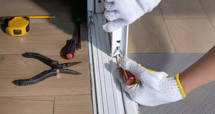 Screen Door Wheel Replacement in Citrus Park, FL