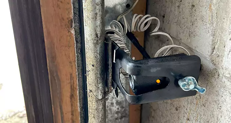 Fix Broken Garage Door Sensor in Citrus Park, FL