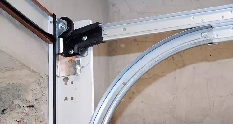 Maintain Liftmaster Garage Door Off Track in Citrus Park, FL